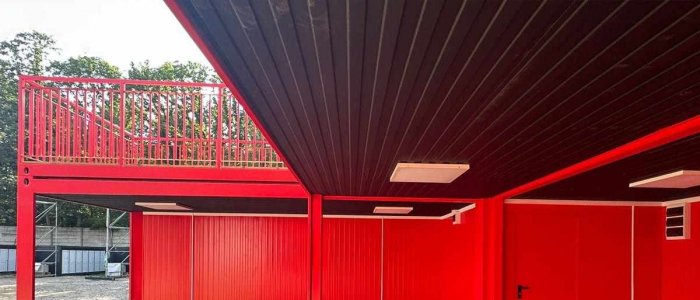 Ce trebuie sa stii despre amenajarea unui container bar cu terasa pentru evenimente