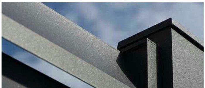 Cum alegi culoarea potrivita pentru un gard tip jaluzele in functie de stilul casei