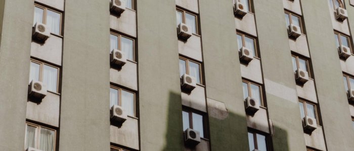 Cum sa alegi corect un aparat de aer conditionat de 21000 BTU pentru livinguri si open space-uri