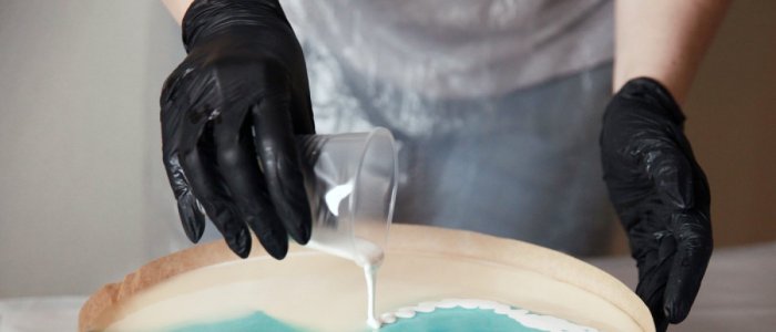 Cum transforma rasina epoxidica ideile simple in obiecte spectaculoase