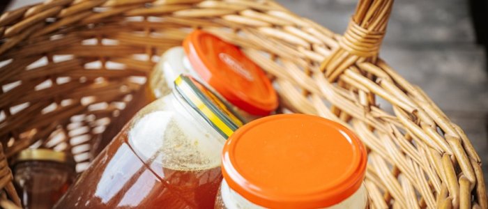 Depozitarea corecta a mierii naturale: 12 sfaturi practice pentru a-i pastra gustul si proprietatile