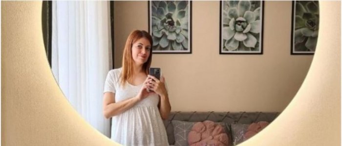 Oglinzi decorative de mari dimensiuni: Secretul designerilor pentru a mari vizual livingul