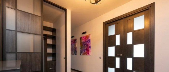 Usi cu geam interior: solutia perfecta pentru mai multa lumina si stil in locuinta ta