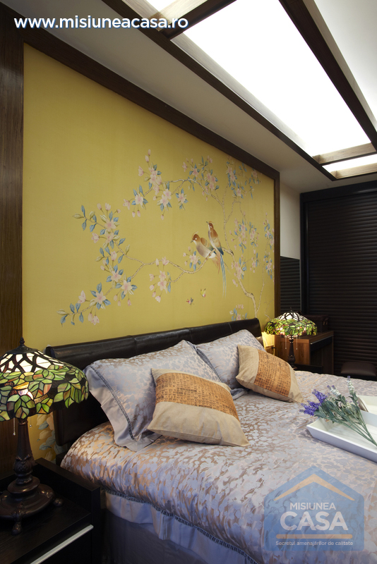 Amenajare dormitor chinezesc in galben si negru