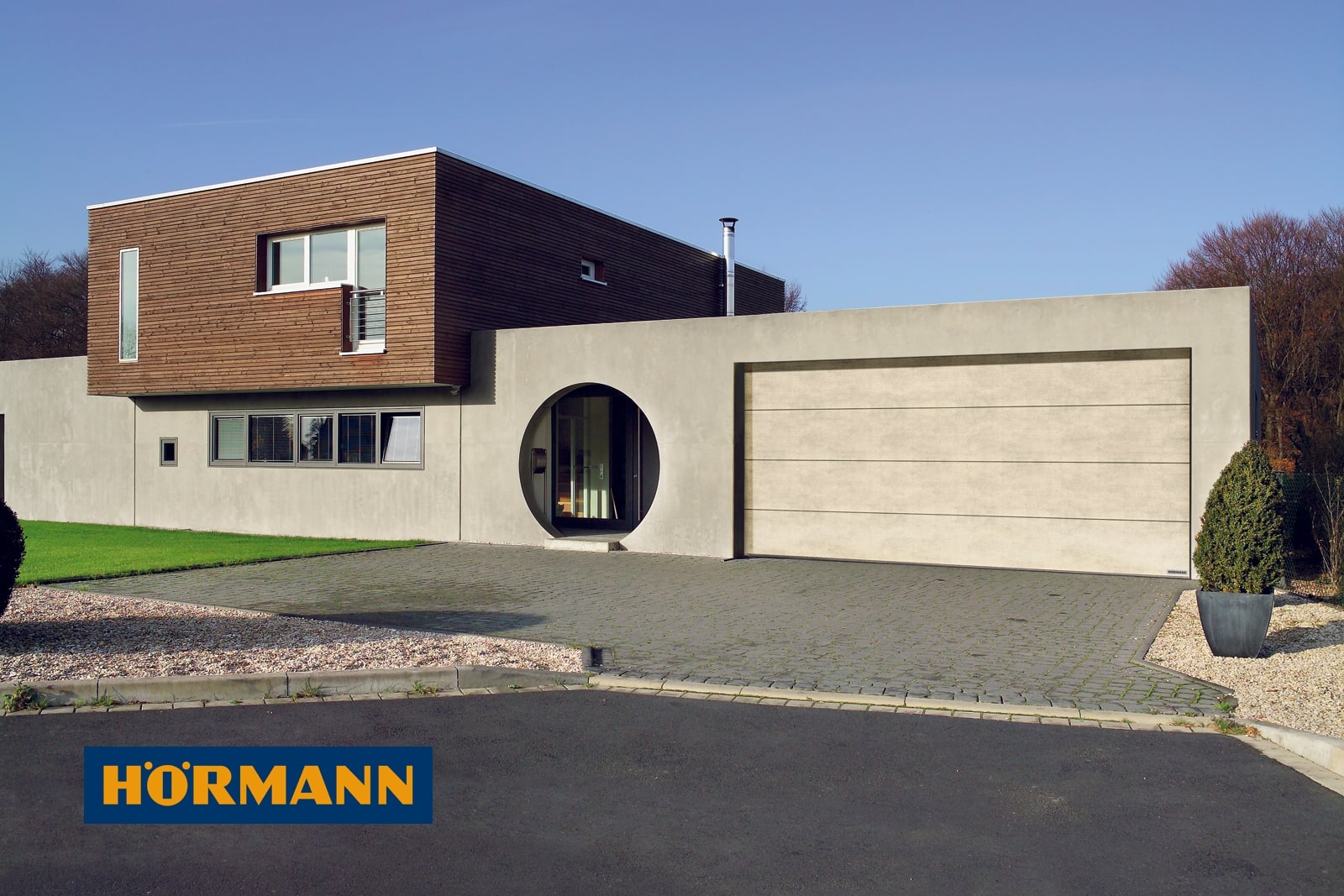 Usa sectionala de garaj pentru case pasive - Hörmann