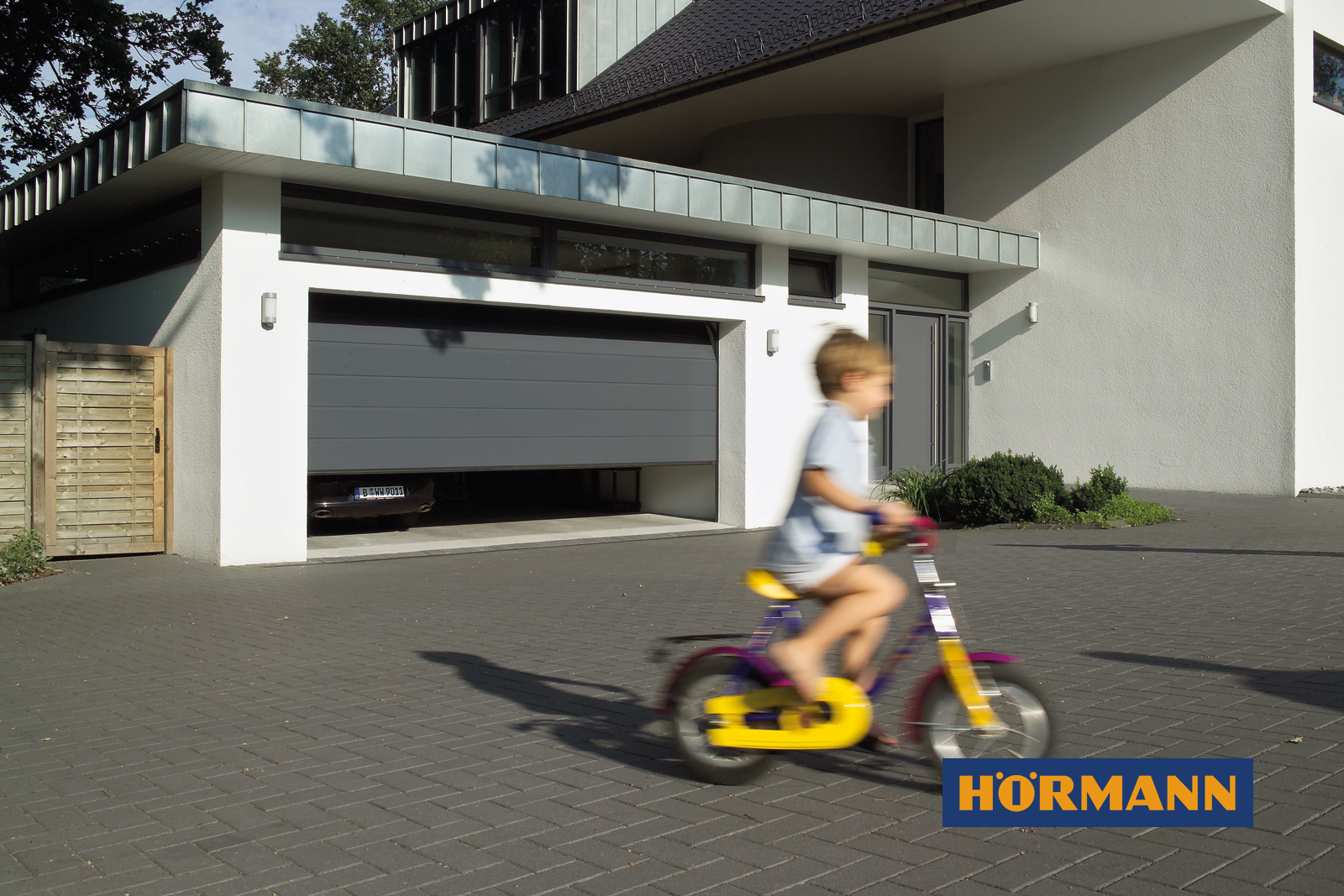Usa sectionala de garaj sigura, certificata EN 13241 - Hörmann