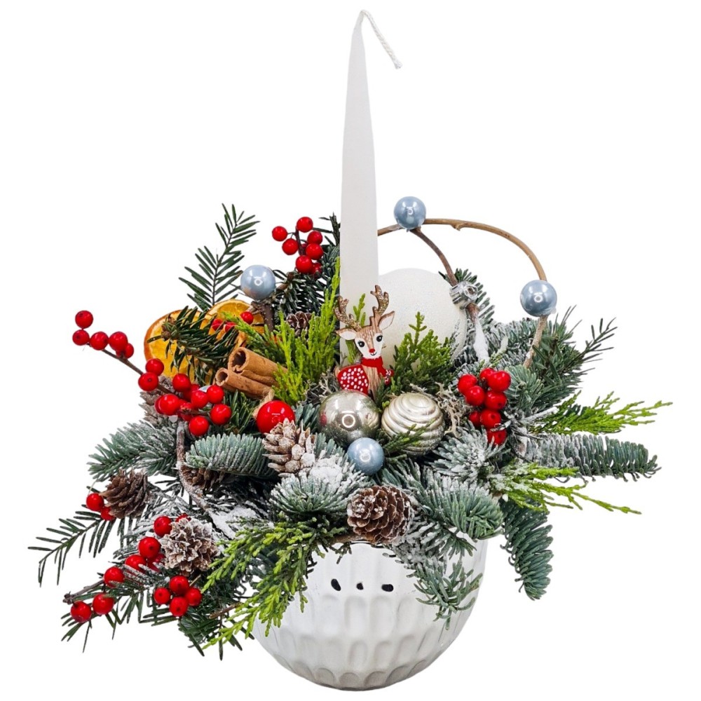 Aranjament de Crăciun cu ilex roșu, brad natural și decorațiuni festive, perfect pentru masă sau cadou.