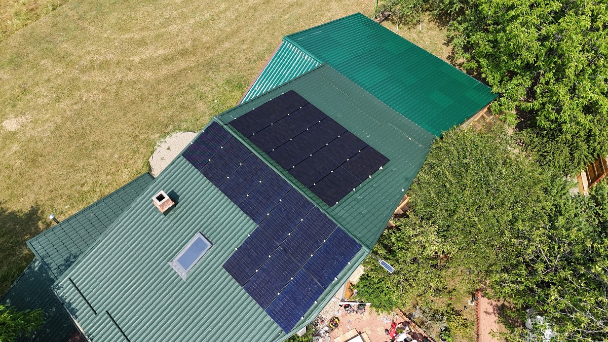 Artsani Energy, instalare de sistem fotovoltaic 10kWp la Cap Roșu, Prahova