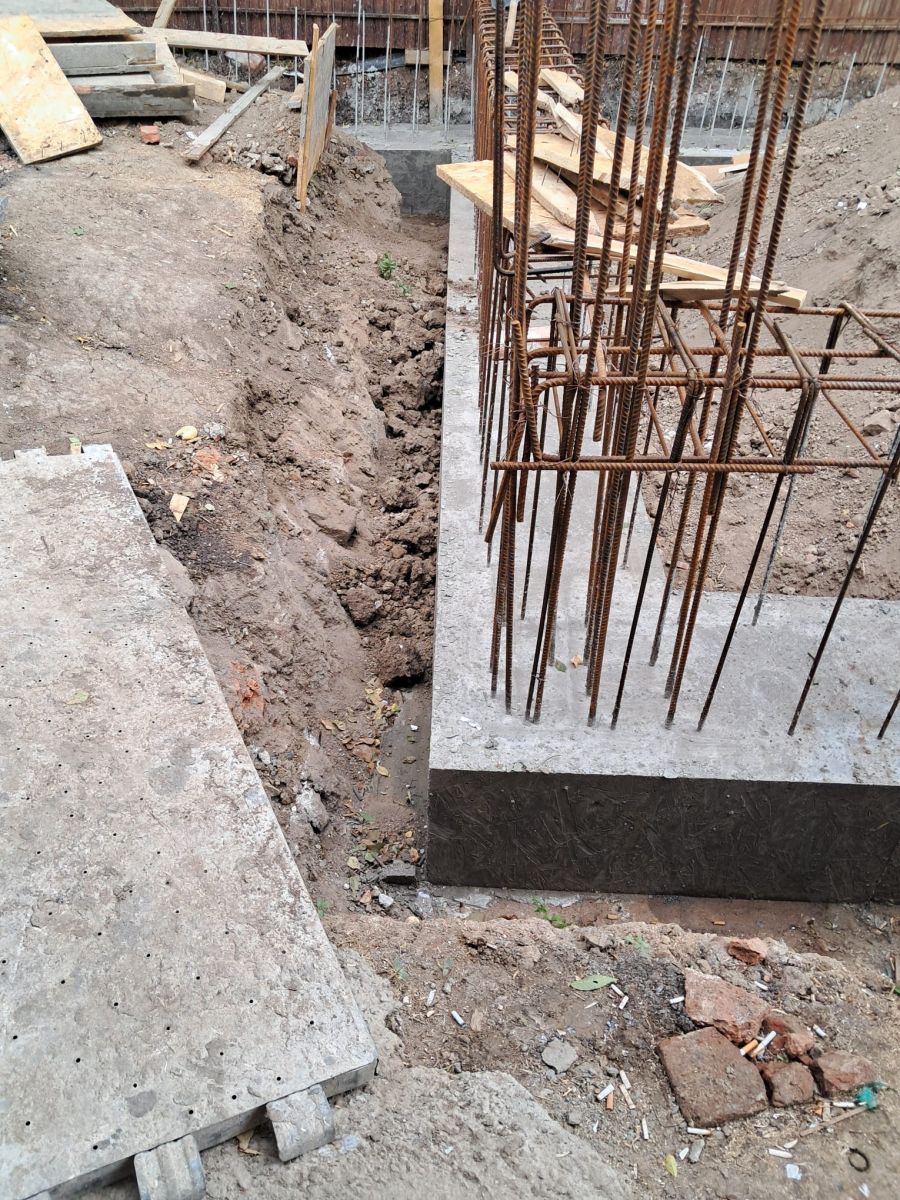 Fundație din beton armat și armături pentru casa P+1 din Drumul Sării, Sector 6 București