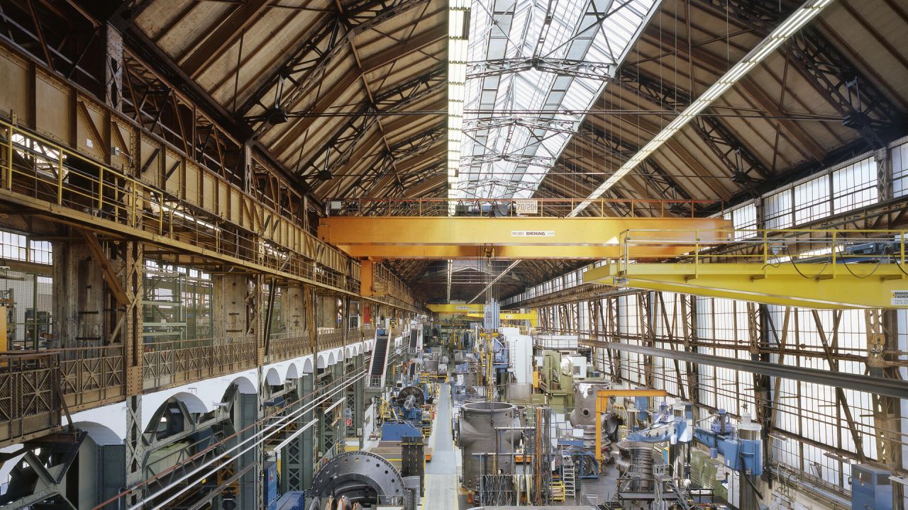 imagine din interiorul halei Siemens AEG - Turbinenfabrik Berlin - Luminator
