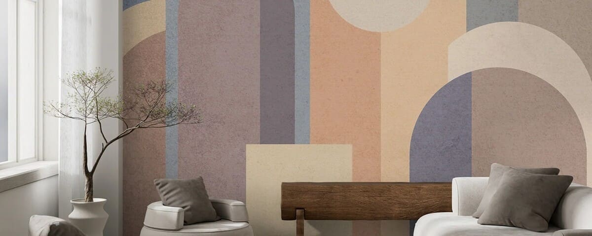 Dormitor modern decorat cu tapet monocromatic pe pereți, lumină naturală și mobilier minimalist, exemplu Updeco